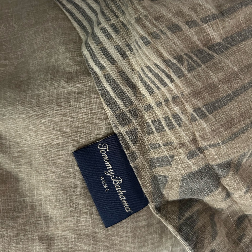 Tommy Bahama king size comforter